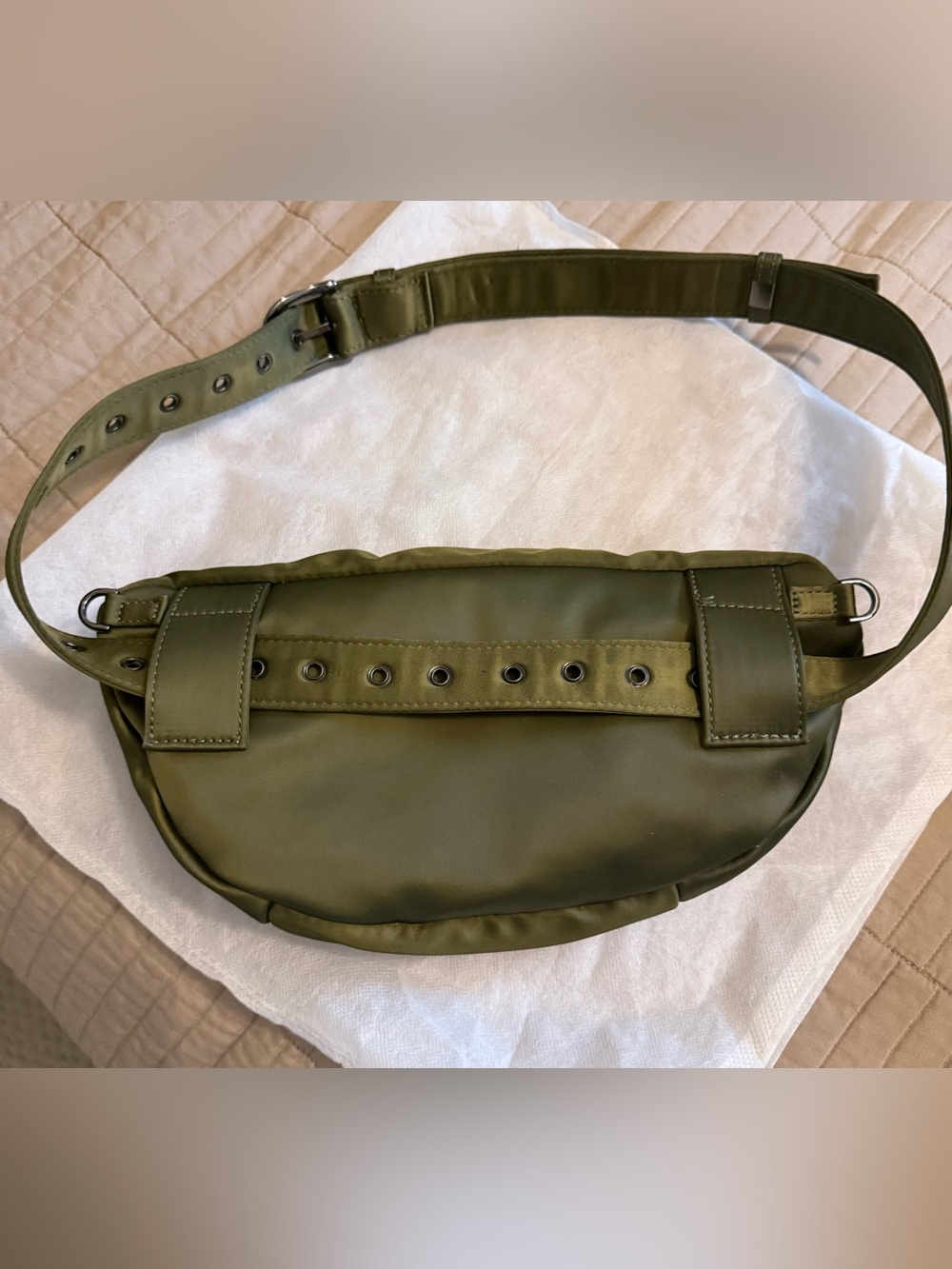 Olive Green Women's Crossbody Belt Bag with Adjustable Strap - Picture 6 of 8
